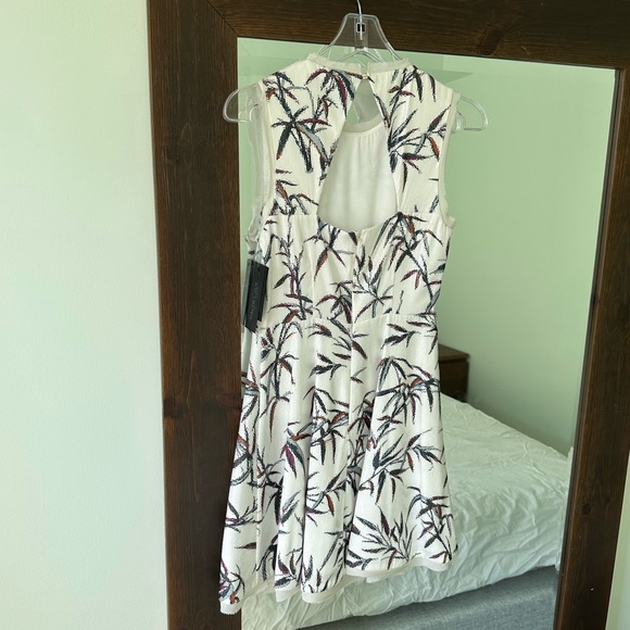 Sequenced Summer Cocktail Dress - Picture 5 of 11